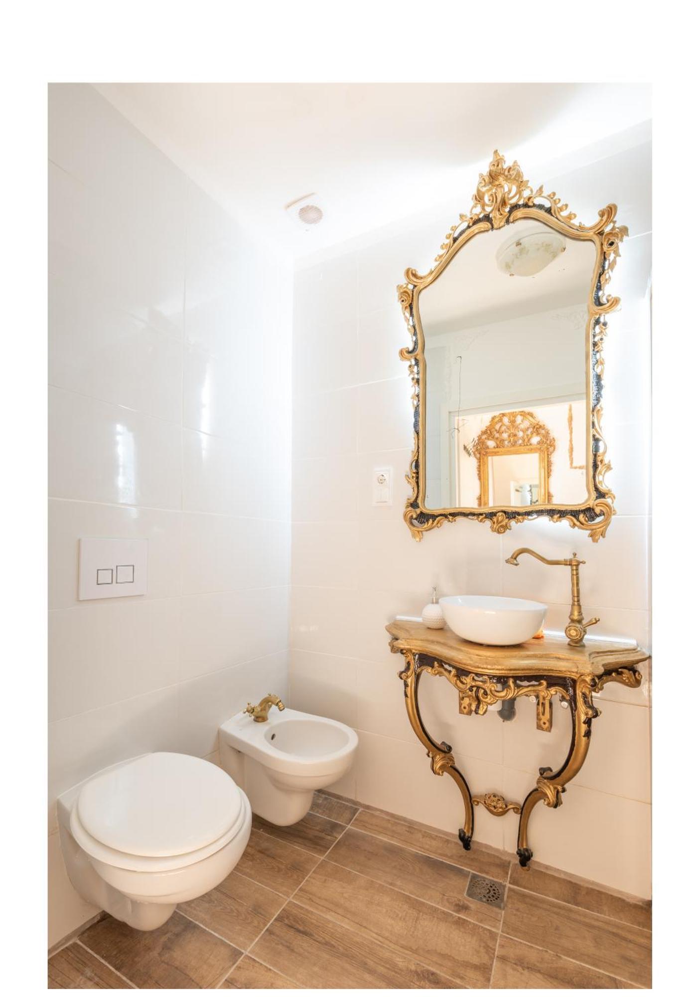 Historic Suite Next To The Castle Bari Exterior foto