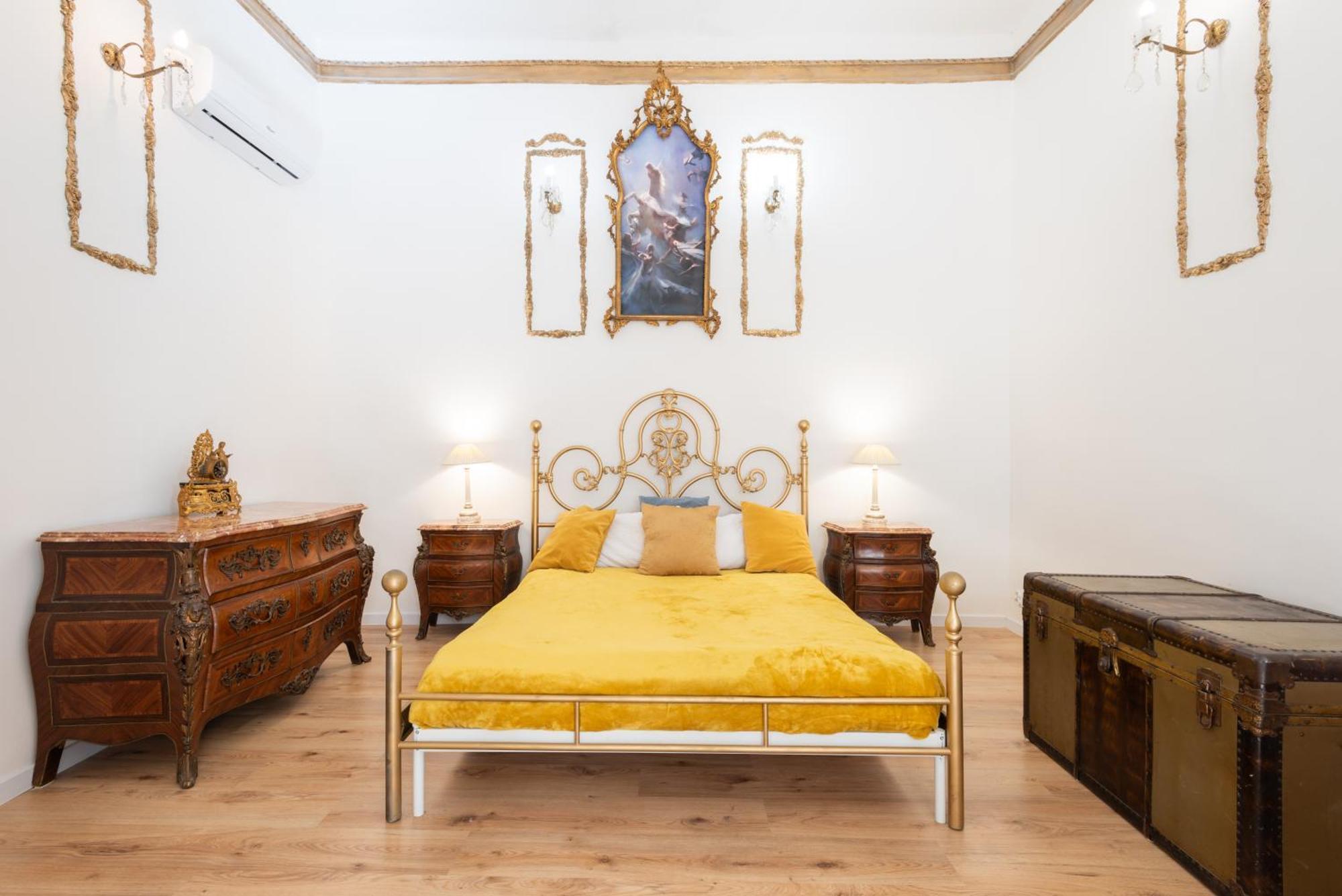 Historic Suite Next To The Castle Bari Exterior foto